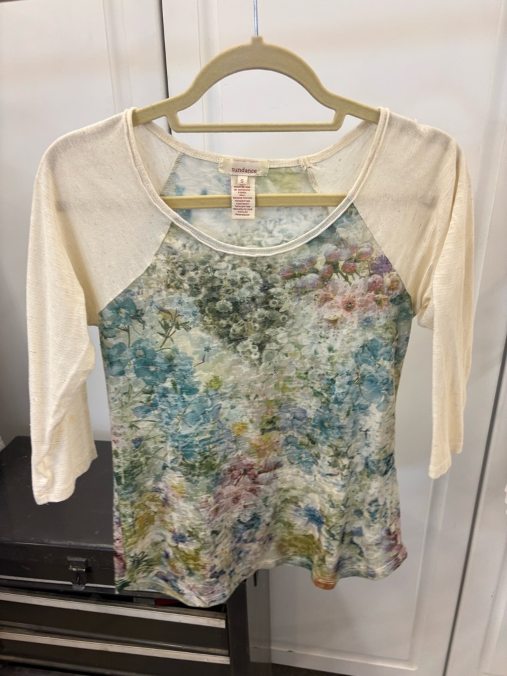 Sundance Cream Raglan Floral Scoop-Neck Top with Multi-Color Print